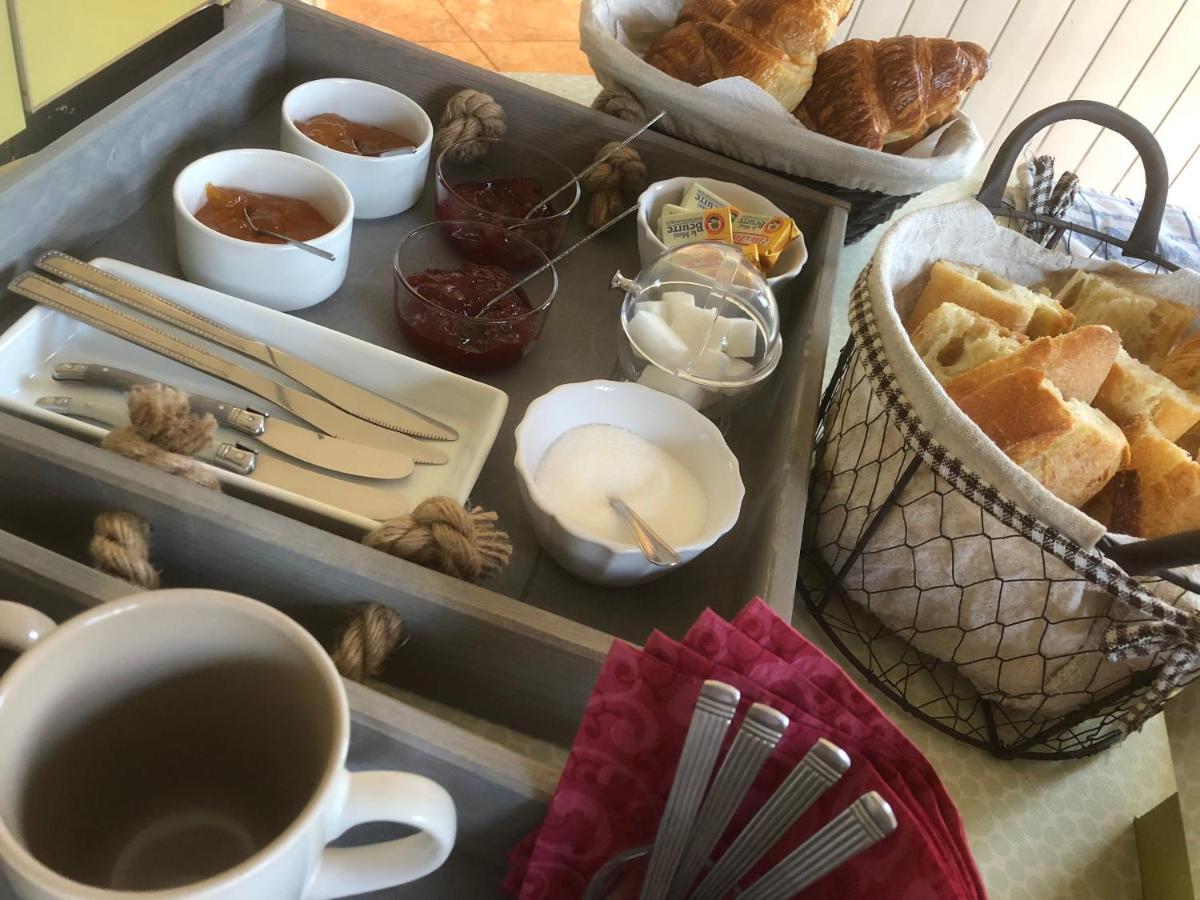 Le Domaine D'Olene Bed & Breakfast Le Pin  ภายนอก รูปภาพ